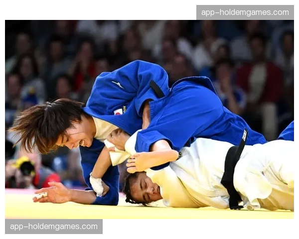 世界柔道大奖赛塔什干站：日本选手阿部诗卫冕女子52公斤级冠军